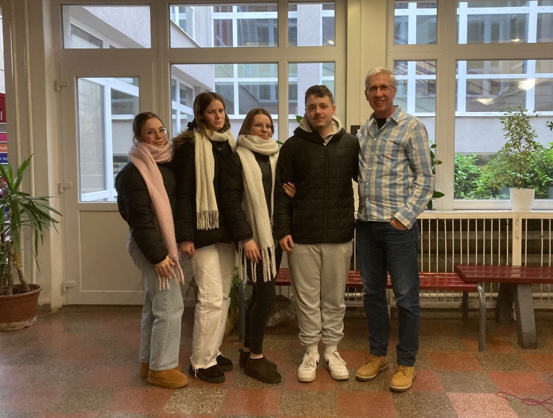 Hithősök nyomában