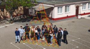 Építs és értsd! – Matematikai modellezés és logikai gondolkodás kreatív eszközökkel